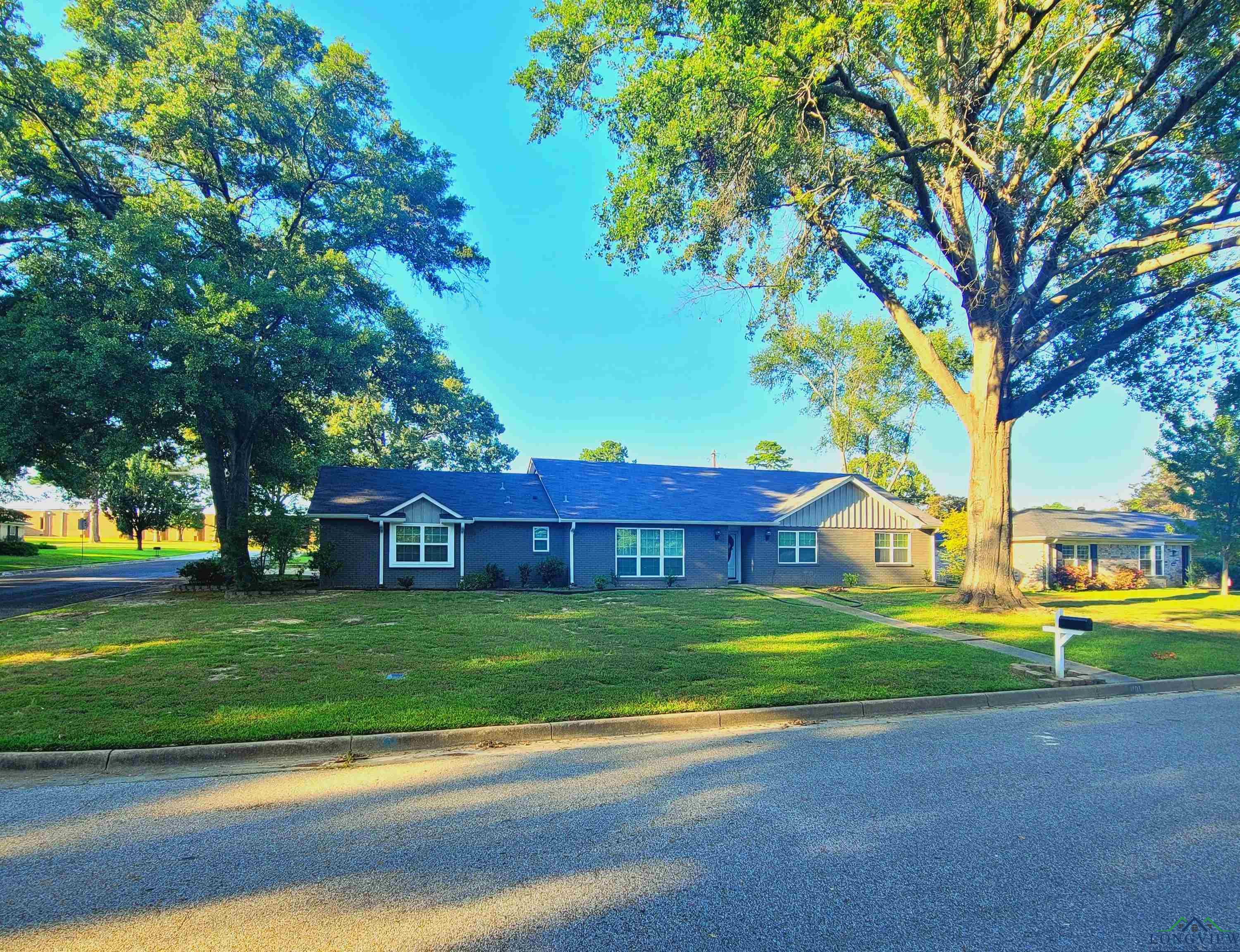 Briarwood Ln, Longview, TX 75604