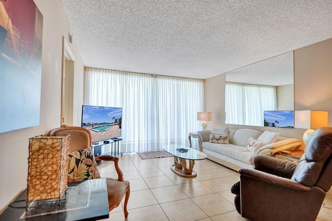APT-307 - 2000 S Federal Hwy, Condo with 2 bedrooms, 2 bathrooms and null parking in Boynton Beach FL | Image 4
