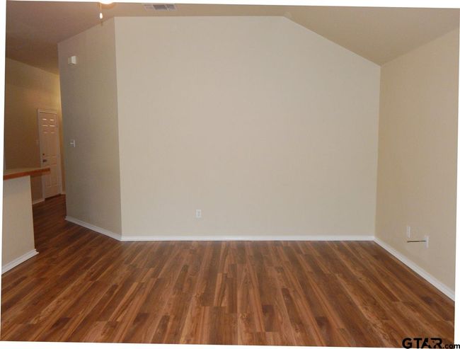 5637 Mustang Trl, House other with 3 bedrooms, 2 bathrooms and null parking in Tyler TX | Image 15