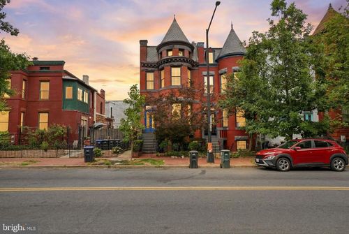 210 8th St Se, WASHINGTON, DC, 20003-2148 | Card Image