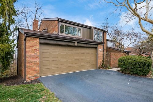 120 Glen Cir, Worthington, OH, 43085-4008 | Card Image