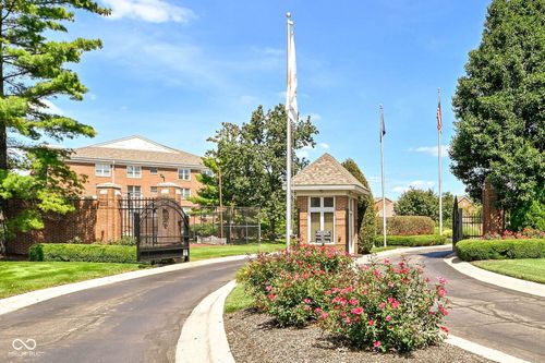 25-8651 Jaffa Court East Dr, Indianapolis, IN, 46260-5330 | Card Image