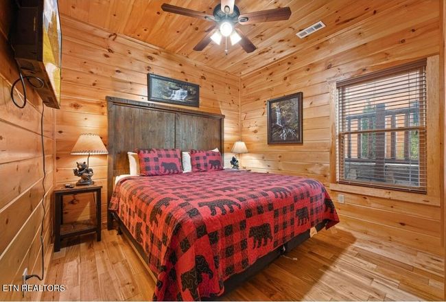 880 Great Smoky Way, House other with 4 bedrooms, 4 bathrooms and null parking in Gatlinburg TN | Image 43