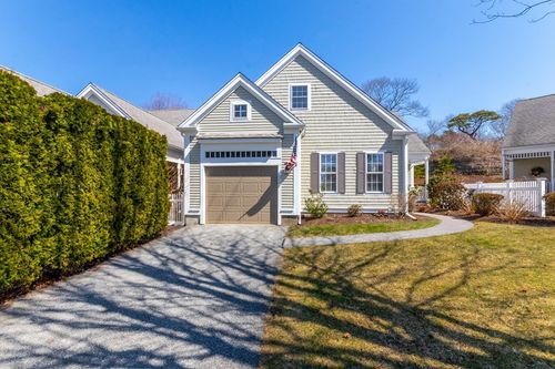 13-13 Hollyhock Knoll Ct, Bourne, MA, 02532-8330 | Card Image