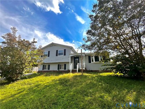 9035 Resaca Rd, North Chesterfield, VA, 23236-2749 | Card Image