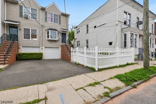 22-22 Hecker St, Newark, NJ, 07103-2802 | Card Image