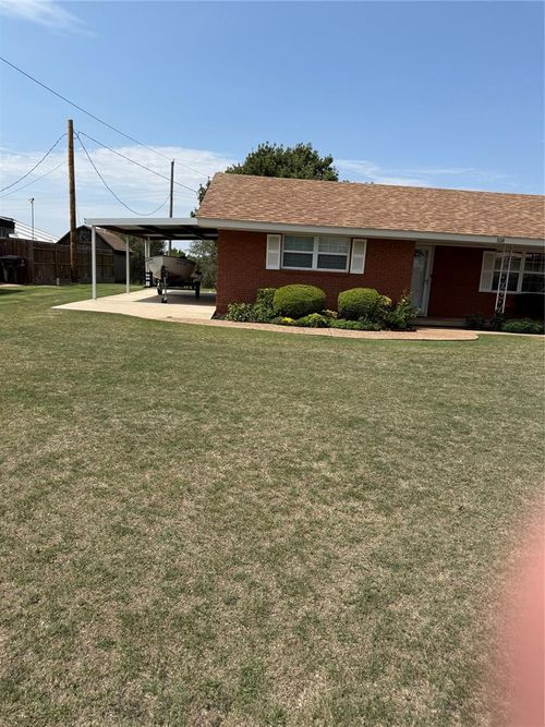 518 S Carnegie St, Carnegie, OK, 73015-2005 | Card Image