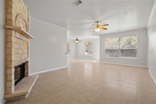 5709 Hudson Bend Rd, House other with 4 bedrooms, 2 bathrooms and 4 parking in Austin TX | Image 6