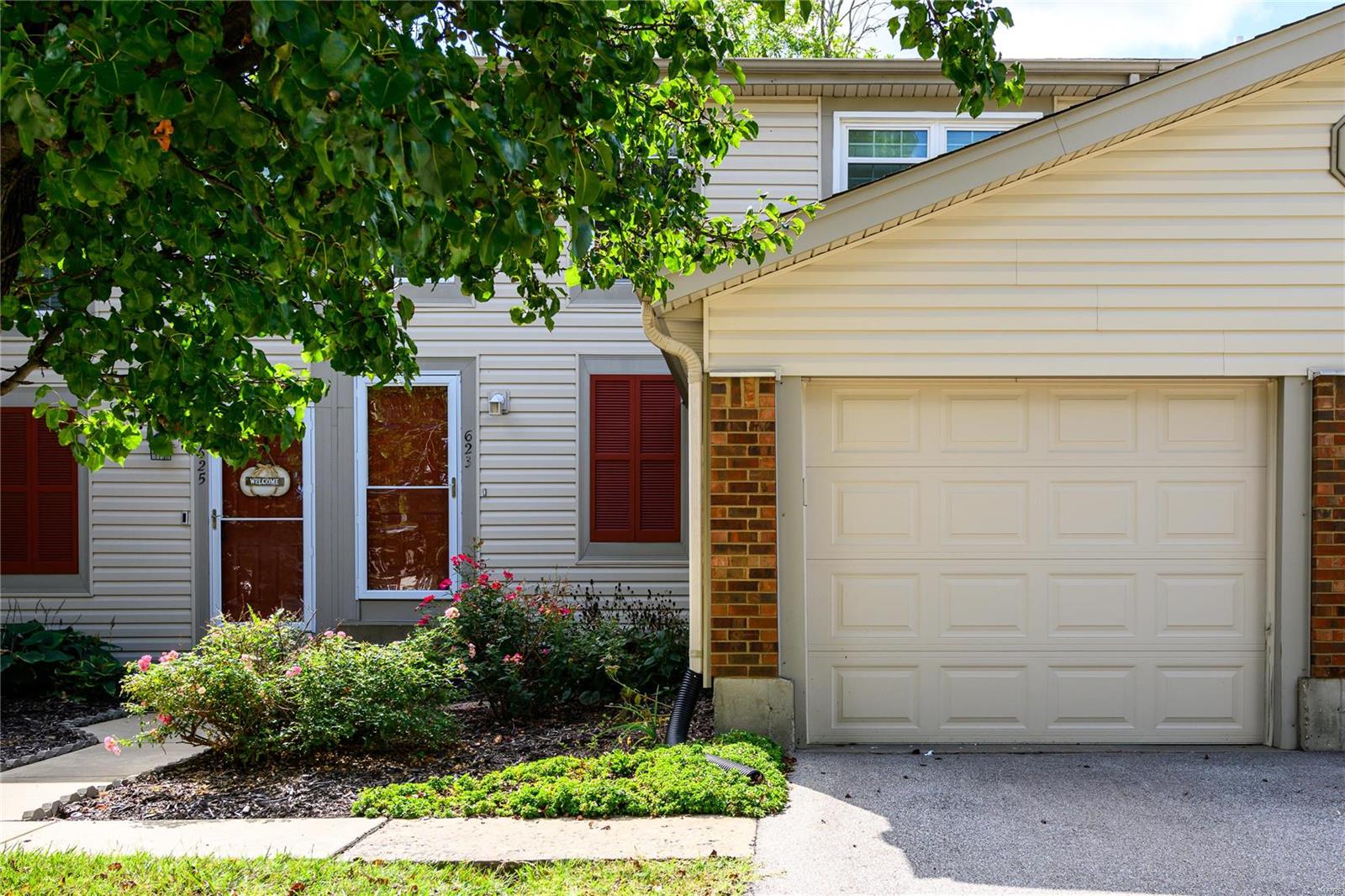 Sugar Trail Ct, Saint Peters, MO 63376
