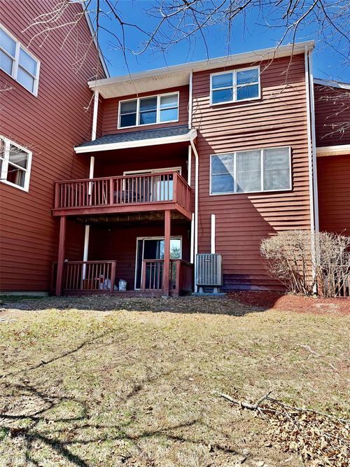 10 Woodland Way N, Ellenville, NY, 12428-1032 | Card Image