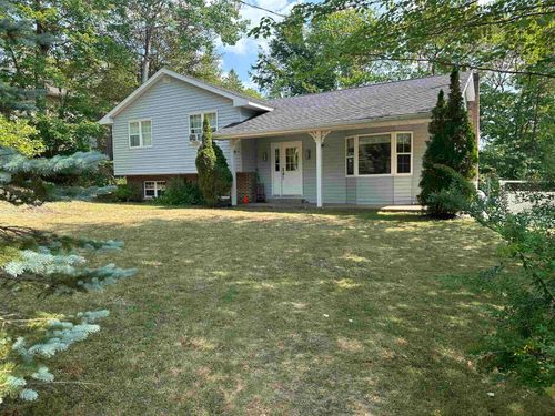 240 Lesley St, Hilden, NS, B0N1C0 | Card Image