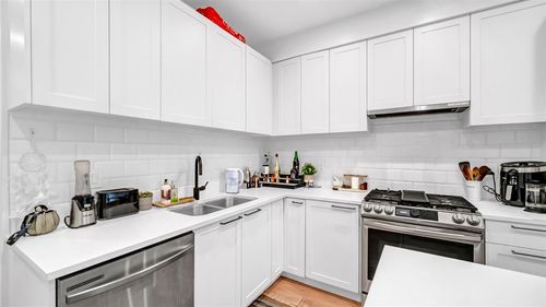 328-5415 Brydon Cres, Langley, BC, V3A0N4 | Card Image