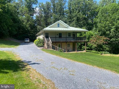 2053 Sandstone Ln, NARVON, PA, 17555-9479 | Card Image
