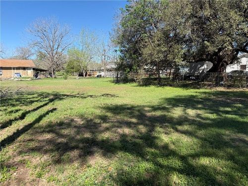 706 Grant St, Cuero, TX, 77954-3920 | Card Image