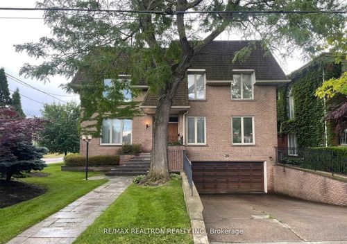 29 Sultana Ave, North York, ON, M6A1T2 | Card Image