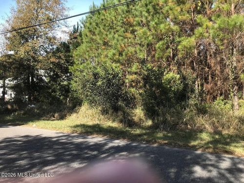 8716 Barnacle Blvd, Ocean Springs, MS, 39564-9574 | Card Image