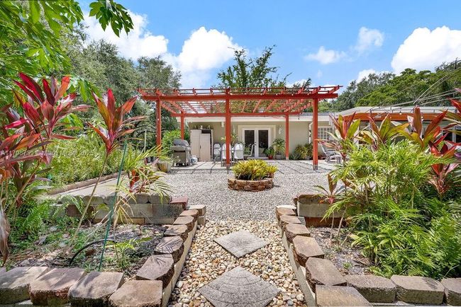 6551 Sw 126 Th St, House other with 5 bedrooms, 3 bathrooms and null parking in Pinecrest FL | Image 5