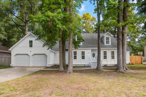 205 Foxcroft Ln, Summerville, SC, 29485-8624 | Card Image