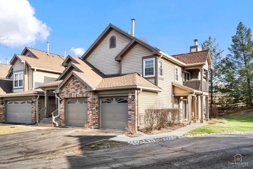 219 Old Oak Court W, Buffalo Grove, IL, 60089 | Card Image