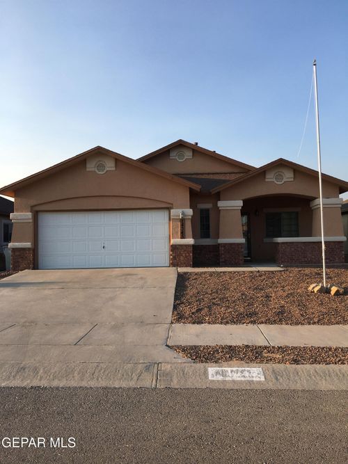 14345 Apache Point Dr, El Paso, TX, 79938-2704 | Card Image