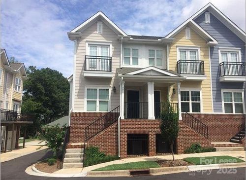 501 Village Park Dr, Belmont, NC, 28012-3959 | Card Image