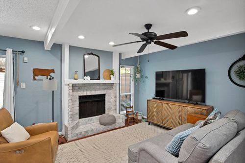 2-4212 Madera Rd, Irving, TX, 75038-5558 | Card Image