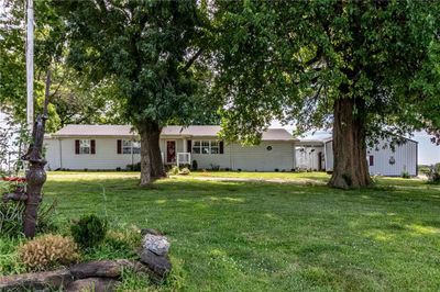 9358 Ne 52 Highway, House other with 3 bedrooms, 2 bathrooms and null parking in Windsor MO | Image 2