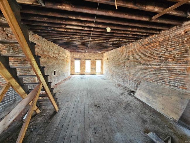 124 Main St, Home with 0 bedrooms, 5 bathrooms and null parking in Vincennes IN | Image 27