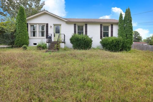 2819 Sparrow Dr, Clarksville, TN, 37040-5927 | Card Image