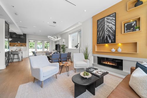 589 E 62nd Ave, Vancouver, BC, V5X2G3 | Card Image