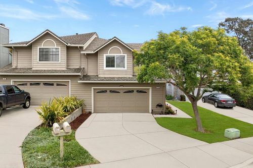 52 Winding Way, Watsonville, CA, 95076 | Card Image