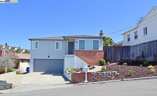 16830 President Dr, Castro Valley, CA, 94578-1261 | Card Image