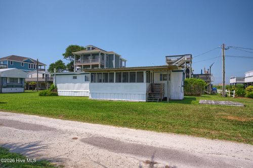 107 Phil Harris Ln, N Topsail Beach, NC, 28460-8131 | Card Image