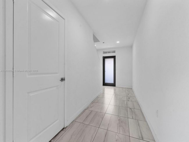 619 Ne 5 Th St, House other with 5 bedrooms, 3 bathrooms and null parking in Florida City FL | Image 6