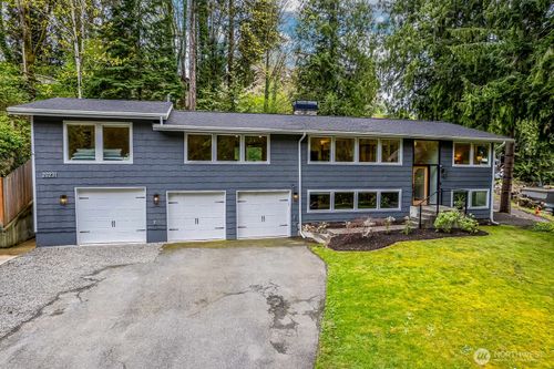 20231 37th Ave Ne, Lake Forest Park, WA, 98155-1656 | Card Image