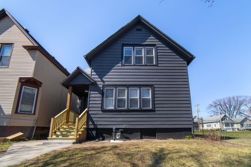 2937 N 11th St, Milwaukee, WI, 53206-2774 | Card Image