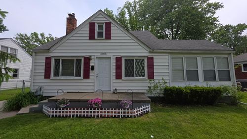 20690 California St, Saint Clair Shores, MI, 48080-3739 | Card Image