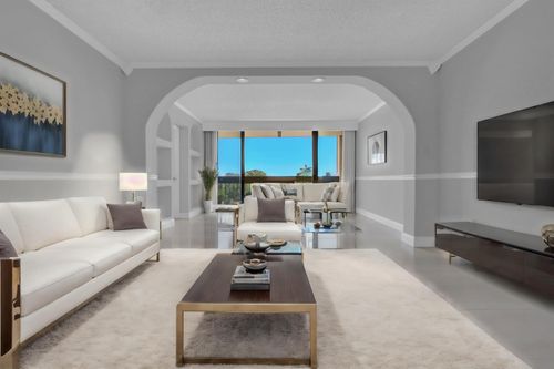504-2000 Presidential Way, West Palm Beach, FL, 33401-1515 | Card Image