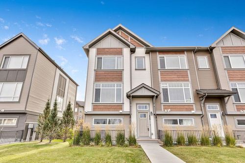 139 Copperstone Park Se, Calgary, AB, T2Z5E3 | Card Image