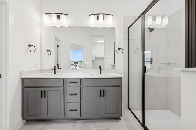 Owner's Bathroom | Image 10