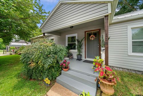 118 W Carolina St, Palestine, TX, 75803-7202 | Card Image