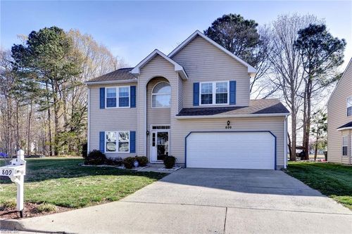 809 Holbrook Dr, Newport News, VA, 23602-8913 | Card Image