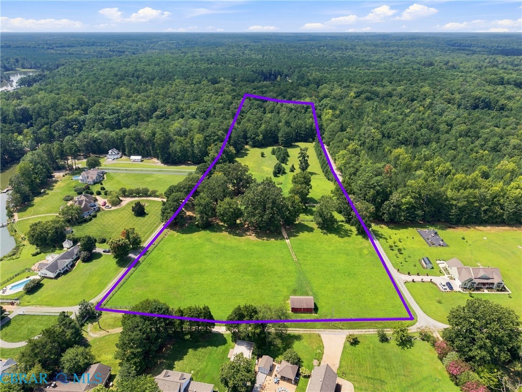 Land in Gloucester