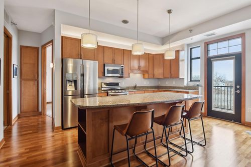 709-317 Groveland Ave, Minneapolis, MN, 55403-3674 | Card Image