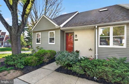 1801 Saint Johnsbury Ct, CHESTER SPRINGS, PA, 19425-8713 | Card Image