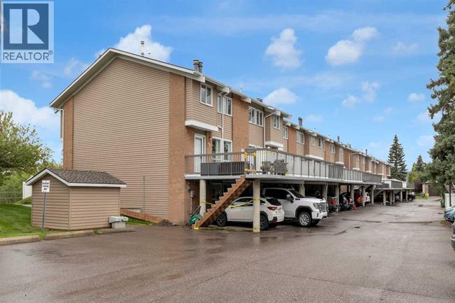 116 Silver Crest Dr Nw, Townhouse with 3 bedrooms, 2 bathrooms and 1 parking in Calgary AB | Image 28