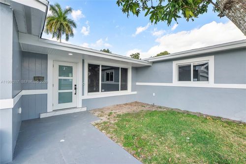 4725 Nw 5th Ct, Plantation, FL, 33317-2001 | Card Image