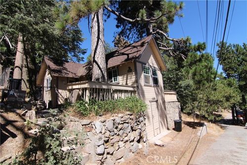 1109 Scenic Way, Rimforest, CA, 92378 | Card Image