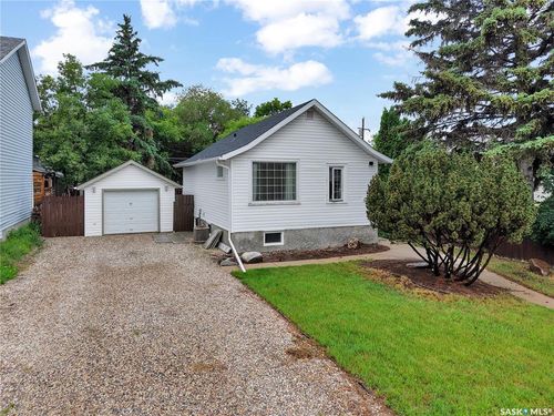 2524 Kelvin Avenue, Saskatoon, SK, S7J0T7 | Card Image