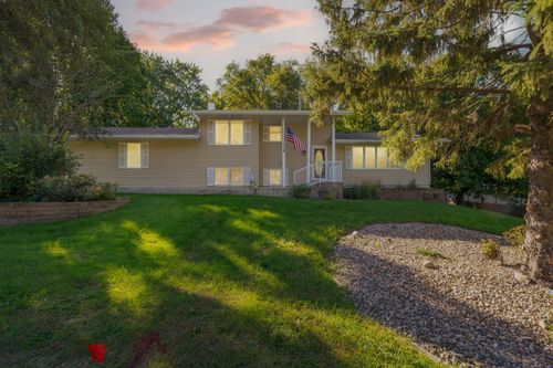 1320 11th Ave Ne, Faribault, MN, 55021-3301 | Card Image